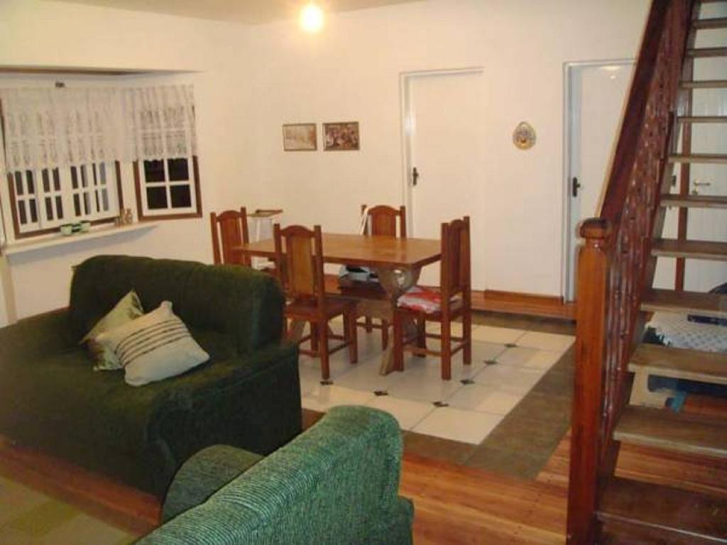 Casa Do Esquilo Campos Do Jordao Area Externa De 2000 M2 Villa Ruang foto
