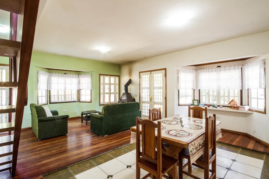 Casa Do Esquilo Campos Do Jordao Area Externa De 2000 M2 Villa Bagian luar foto